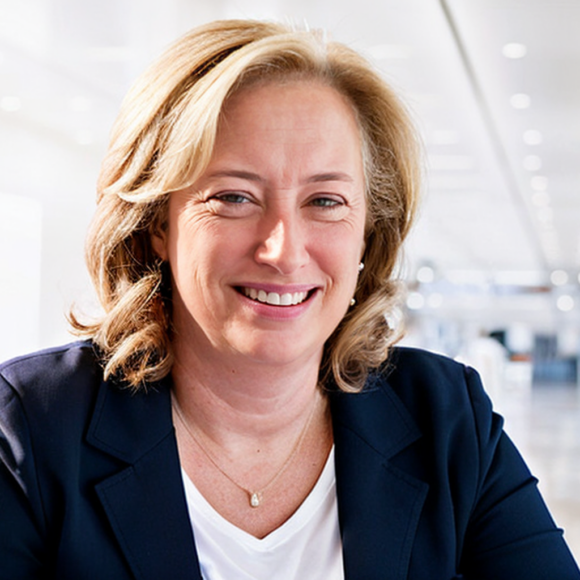 Liz Schaffer Headshot